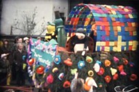 Karneval mit Zug und Tanz