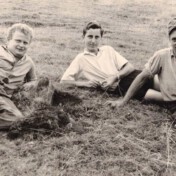 vlnr.: Herbert Schmitz (Kesper), Helmut Schmitz, Ferdi Lingscheidt (Platz Ferdi), ca. 1958
