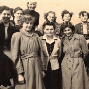 Hauswirtschaftliche Berufsschule, ca. 1952, Mitte Agnes Schick