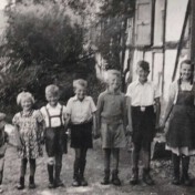 Geschwister Schick ca. 1941
vlnr.: Alfred, Agnes, Ewald, Hubert, Hermann, Josef, Josefine