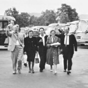 Fröhlicher Bus-Ausflug