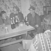 Natürlich jeder mit Kippe . . .
links: Josef Richartz (De Ohm), mitte: Theo Bouhs (Kruffe Tures), rechts: Karl Esser (Kneppe Karl)
