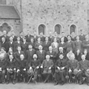 Gruppenfoto mit Pfarrer Maus